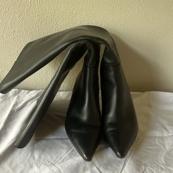 Reformation knee-high boot - Picture 3 of 5